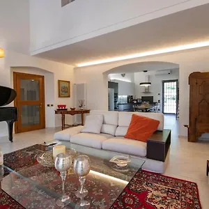 https://apt-casa-di-anna.it-tuscanyhotel.com